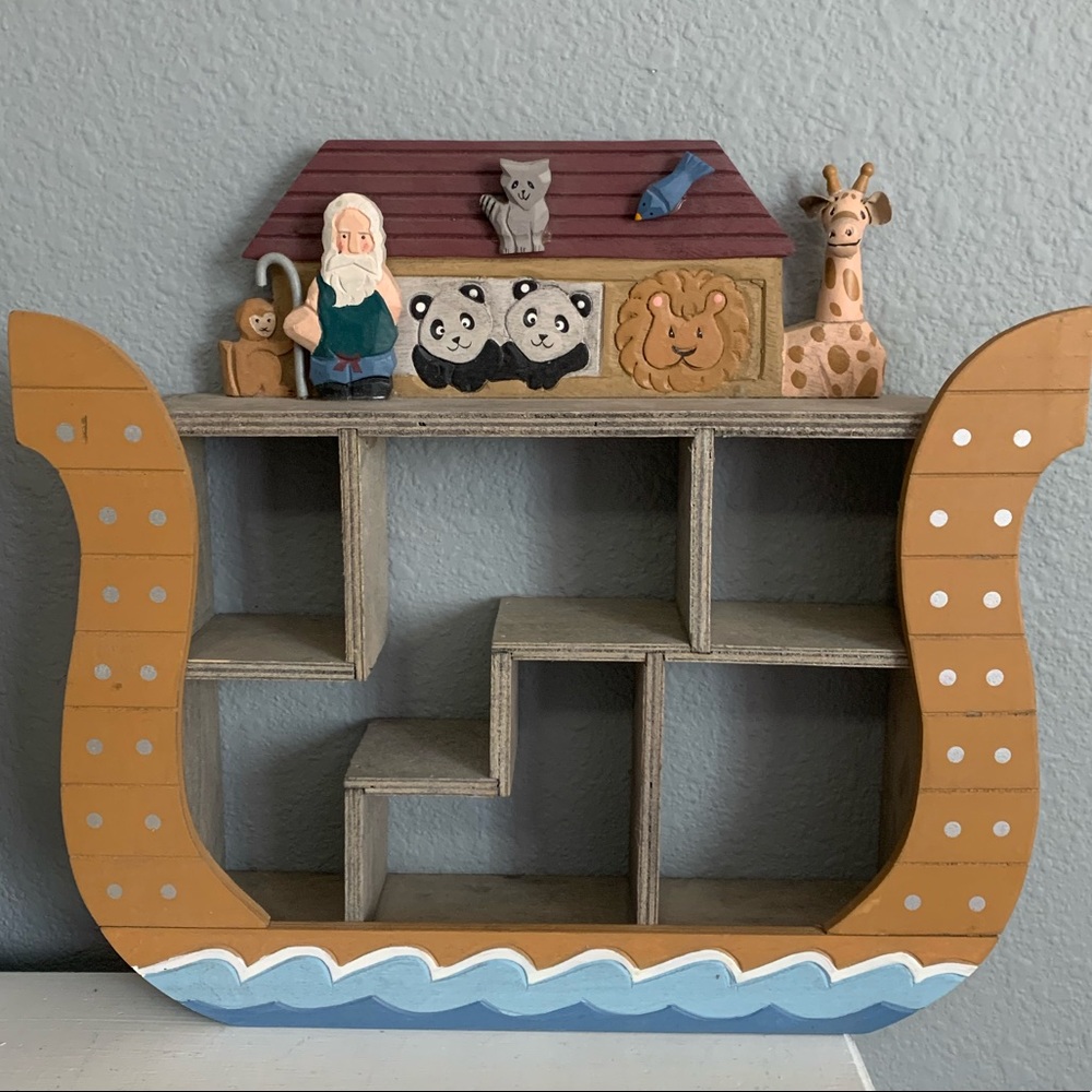Noah’s ark wooden wall hanging shelf